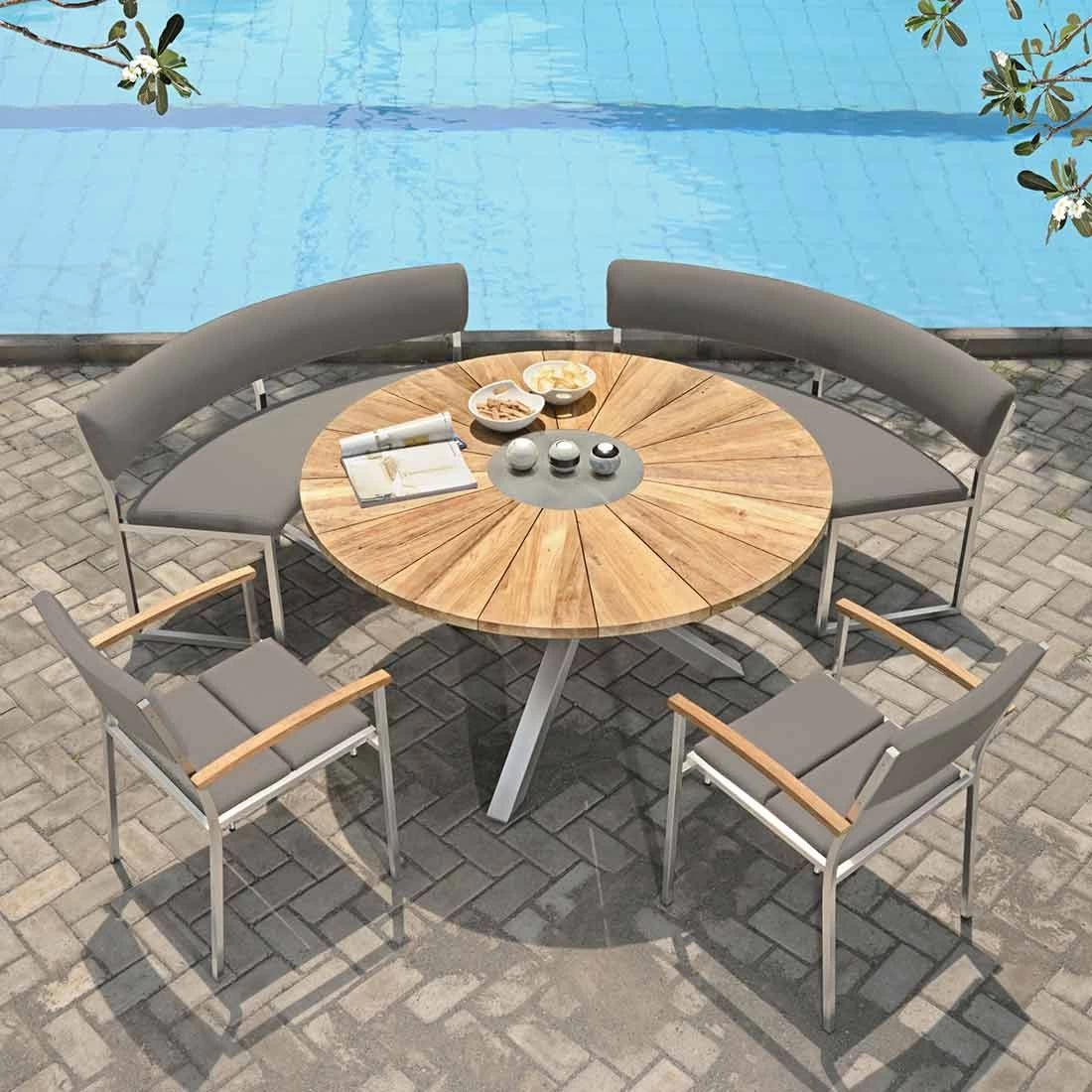 Zebra Oryx Gartentisch Ø135 Cm Mit 3-Bein-Gestell Edelstahl/Teak Natur 2 Zebra Oryx Gartentisch Ø135 Cm Mit 3-Bein-Gestell Edelstahl/Teak Natur – Bild 2