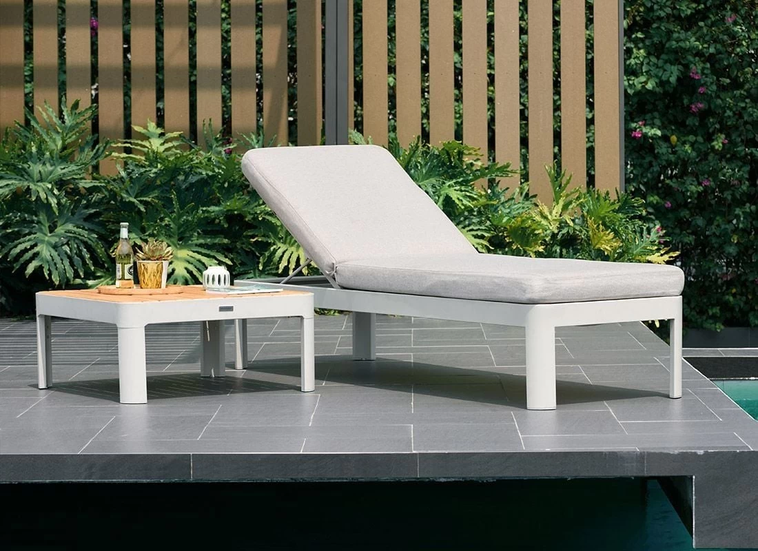 LifestyleGarden Portals Gartenliege Aluminium/Olefin Tisch 72x72cm Korallensand-Matt/Pergament 1 LifestyleGarden Portals Gartenliege Aluminium/Olefin Tisch 72x72cm Korallensand-Matt/Pergament